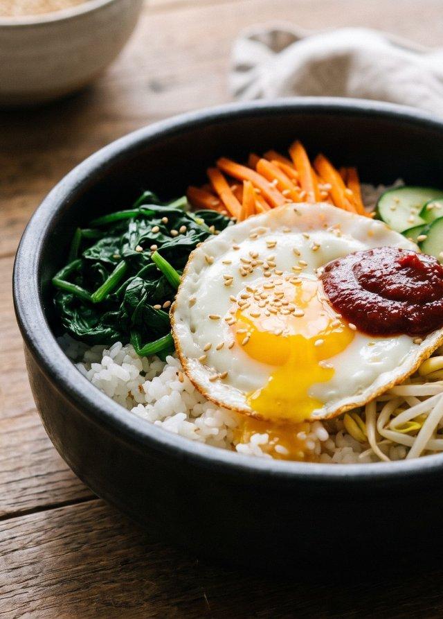 Bibimbap – koreanische Reis-Bowl