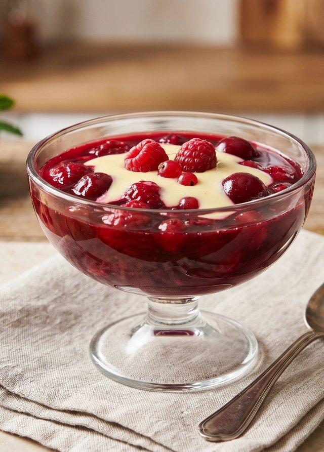 Compote de fruits rouges et crème anglaise