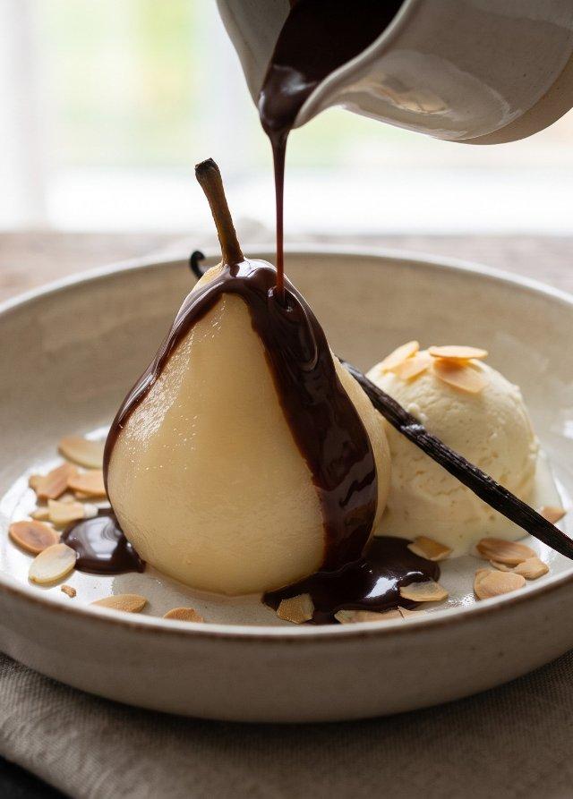Poached Pears with Chocolate Sauce