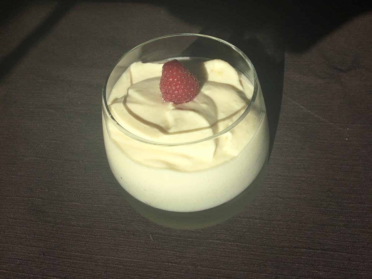 Zitronensahnecreme