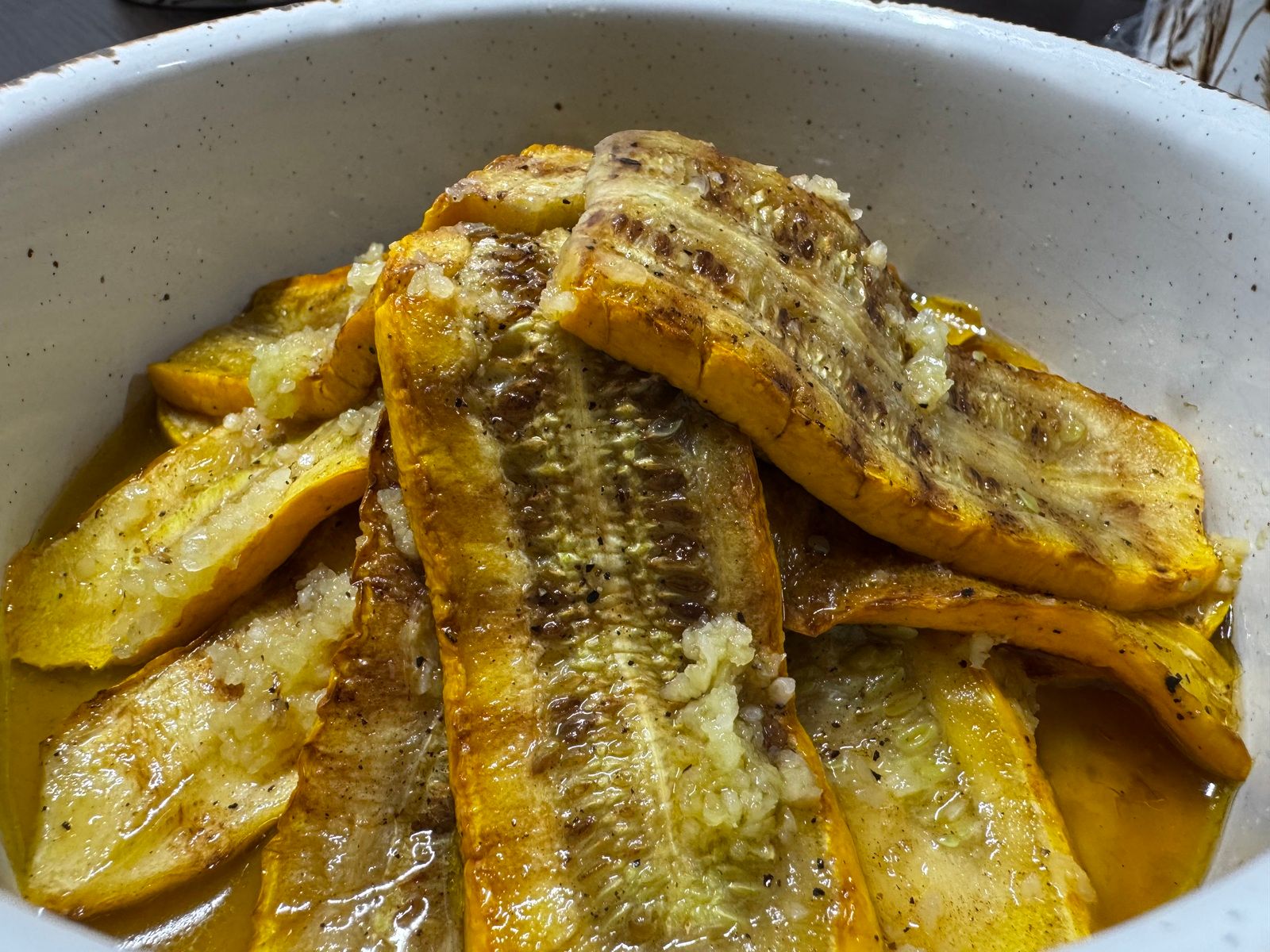 Gegrillte gelbe Zucchini