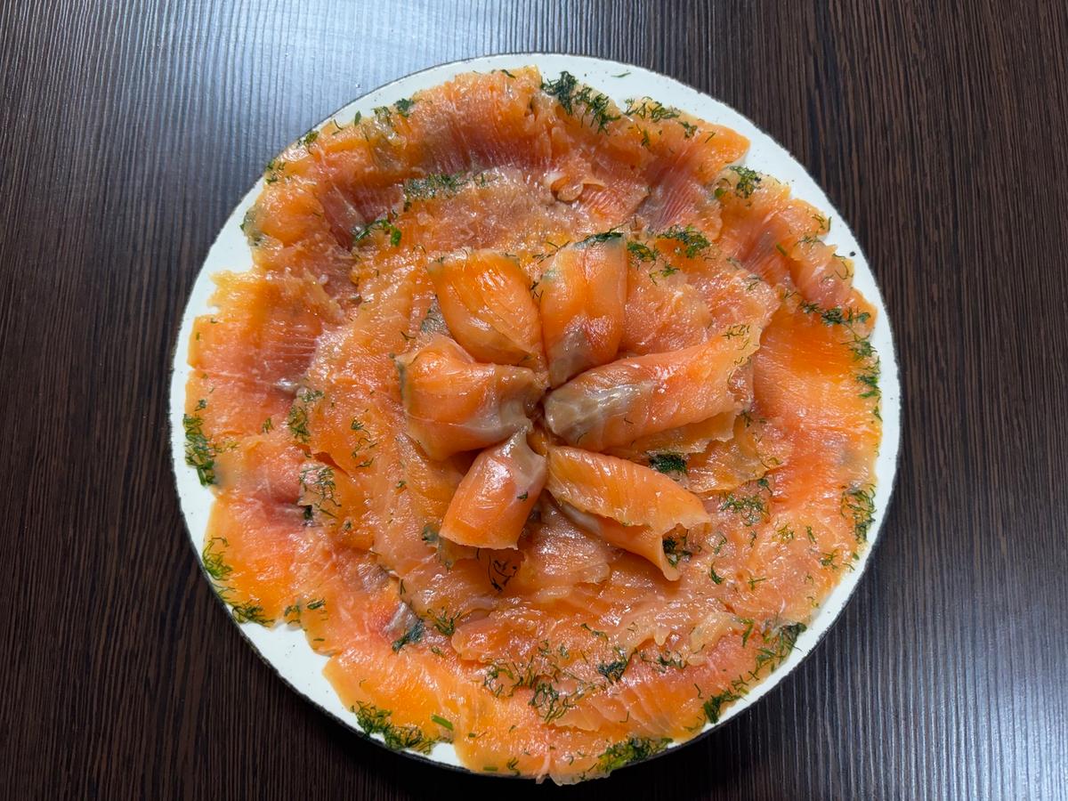Gebeizter Lachs mit Dill