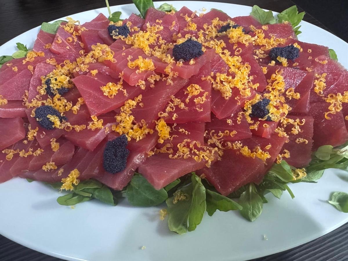 Thunfischsashimi mit gebeiztem Eigelb