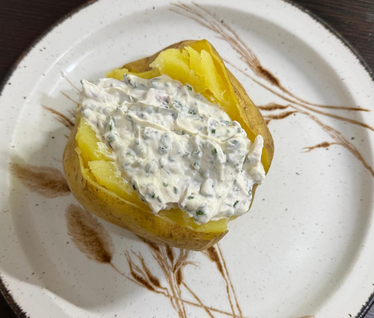 Backkartoffel mit Kräuterquark
