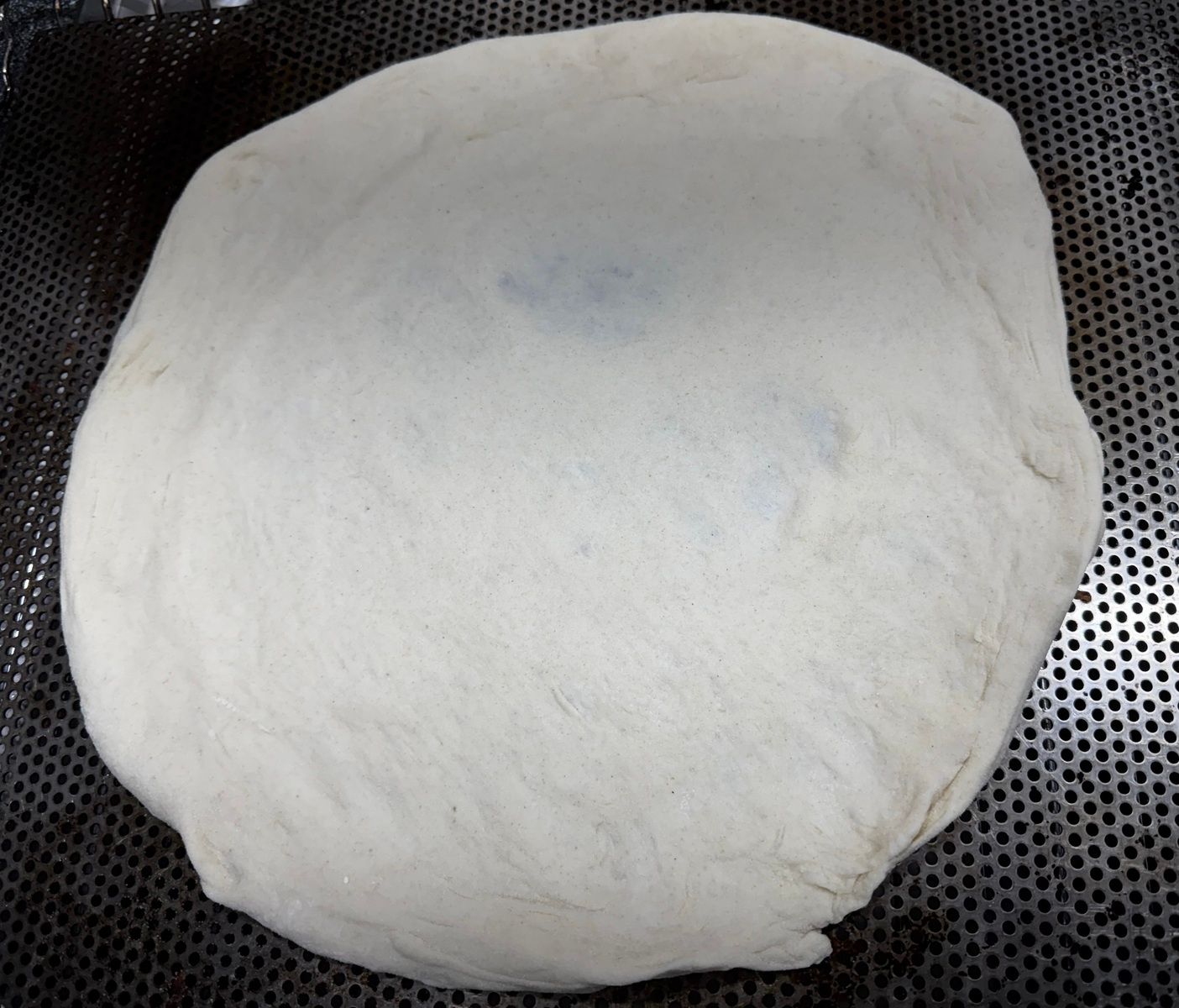 Pizza mit Paprikasahnesauce 2
